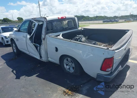 2019 Ram 1500 Classic Slt 4X2 6'4 Box из США, поврежденный, VIN 1C6RR6TT2KS571686